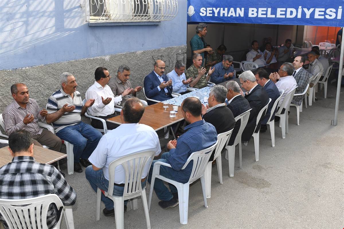 Adana Valisinden şehit ailesine taziye ziyareti