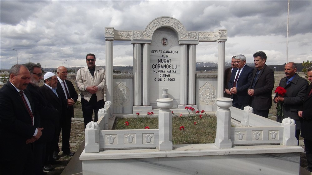 Aşık Murat Çobanoğlu Mezarı Başında Anıldı