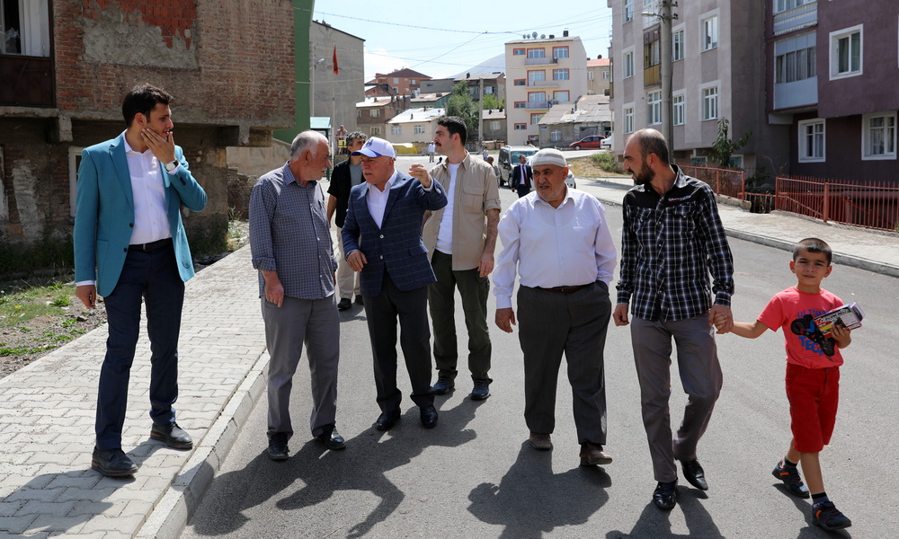 Başkan Sekmen Mahallelerde Çalışmaları Denetliyor