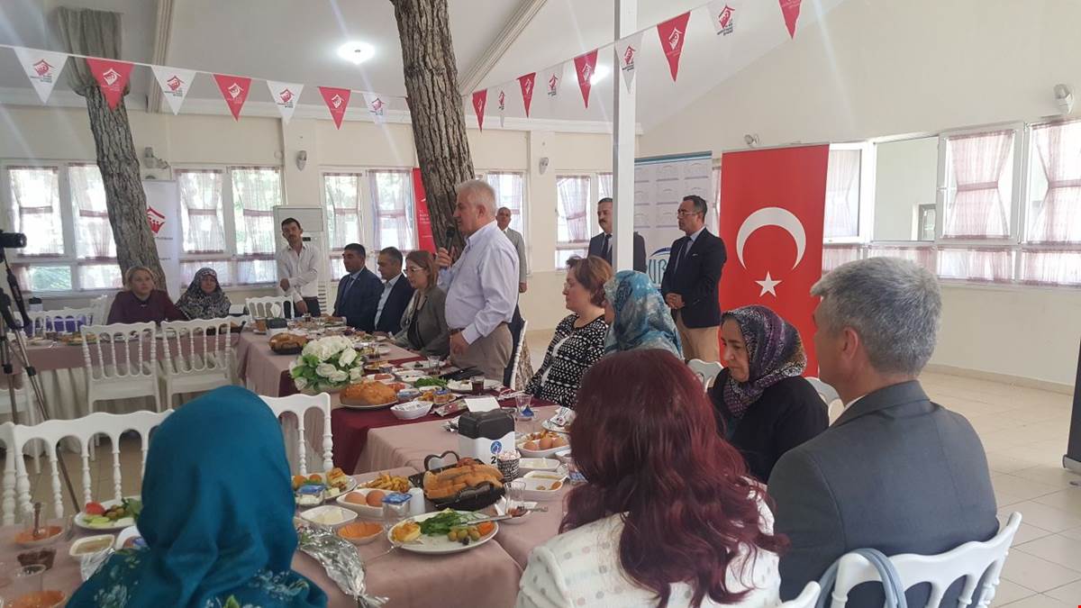 Burdur’da Anneler Günü Etkinliği