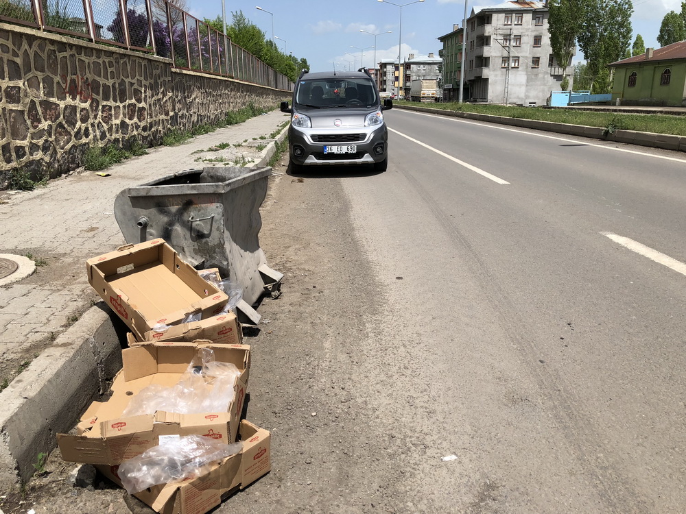 Doğu’nun uygar kentinde konteynerli karşılama