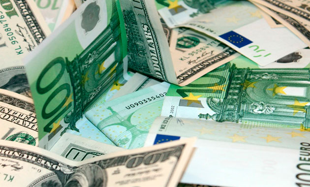 Dolar ve Euro rekor tazeledi