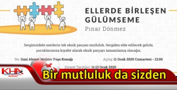 Ellerde Birleşen Gülümseme