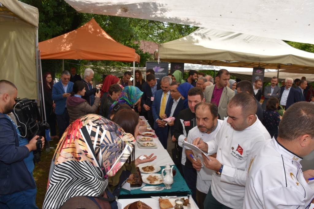 Geleneksel Yemek Yarışması Şenliği