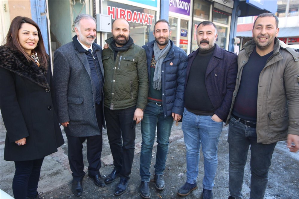 HDP Kars Belediye Eşbaşkan adayları esnaf ziyaretinde