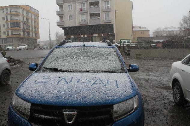 Kars 3 Nisan’a karla uyandı