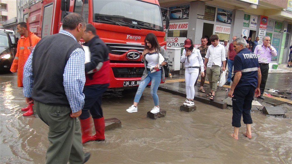 Kars Adeta Göle Döndü!