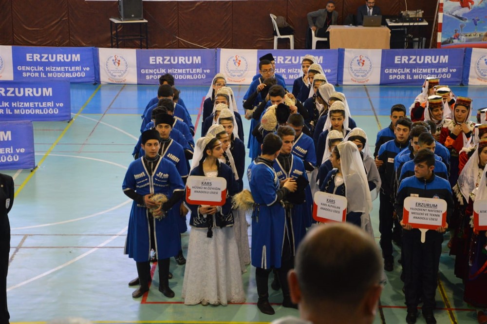 Kars Alpaslan Anadolu Lisesi Erzurum’dan birincilikle döndü