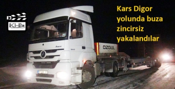 Kars Digor yolunda buza zincirsiz yakalandılar