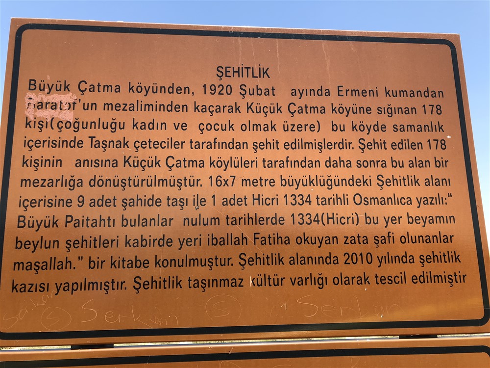 Kars’ta şehitliğe çirkin saldırı