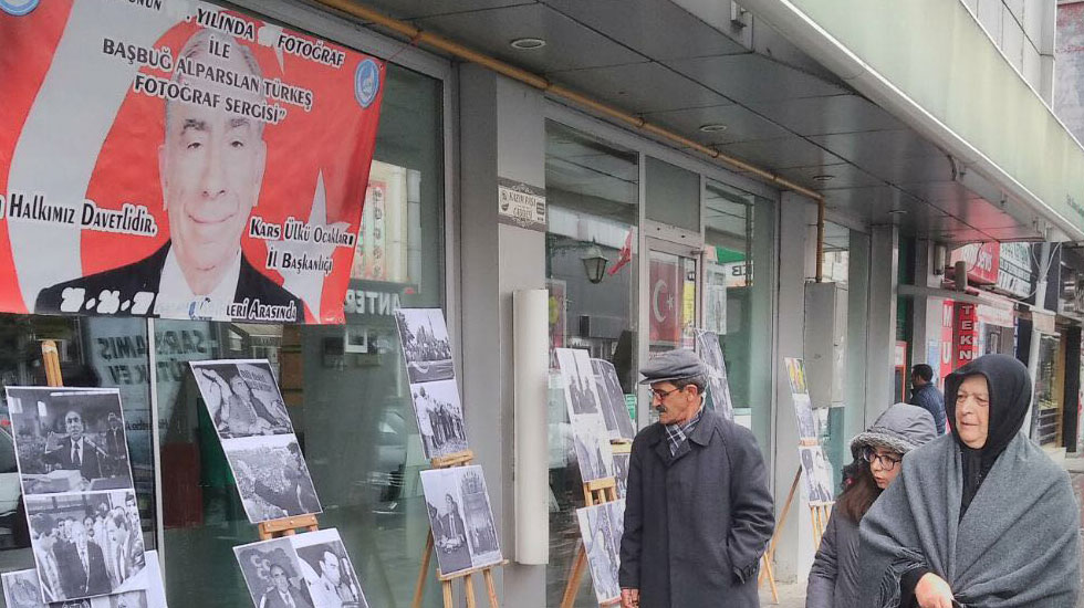 Kars Ülkü Ocakları Alparslan Türkeş Resim Sergisi Açtı