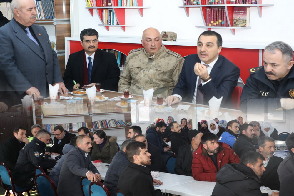 Kars Valisi Türker Öksüz: Varlık nedenimiz sizlere hizmet etmektir