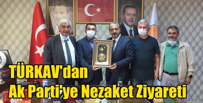 TÜRKAV'dan Ak Parti'ye Nezaket Ziyareti